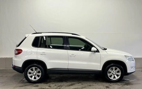 Volkswagen Tiguan I, 2010 год, 757 000 рублей, 6 фотография