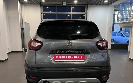 Renault Kaptur I рестайлинг, 2018 год, 1 415 000 рублей, 4 фотография