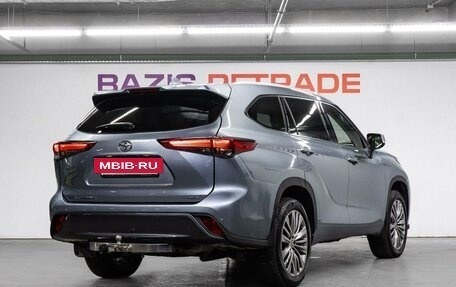 Toyota Highlander, 2021 год, 5 990 000 рублей, 5 фотография