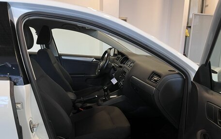 Volkswagen Jetta VI, 2016 год, 1 250 000 рублей, 28 фотография