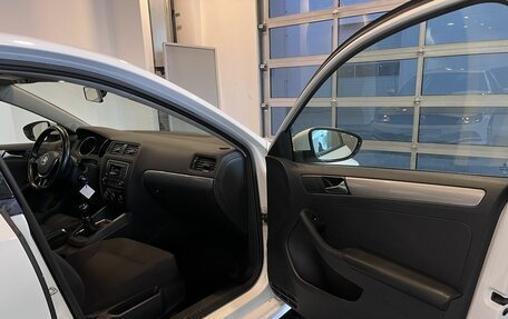 Volkswagen Jetta VI, 2016 год, 1 250 000 рублей, 26 фотография