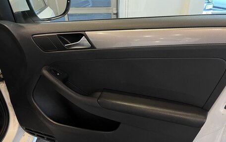 Volkswagen Jetta VI, 2016 год, 1 250 000 рублей, 27 фотография