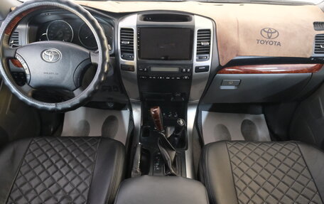 Toyota Land Cruiser Prado 120 рестайлинг, 2008 год, 2 319 000 рублей, 13 фотография