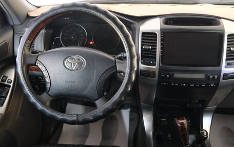 Toyota Land Cruiser Prado 120 рестайлинг, 2008 год, 2 319 000 рублей, 11 фотография