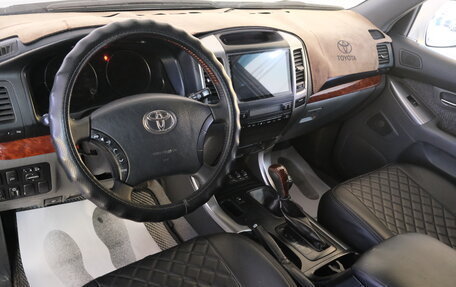 Toyota Land Cruiser Prado 120 рестайлинг, 2008 год, 2 319 000 рублей, 10 фотография