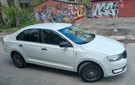 Skoda Rapid I, 2015 год, 900 000 рублей, 5 фотография