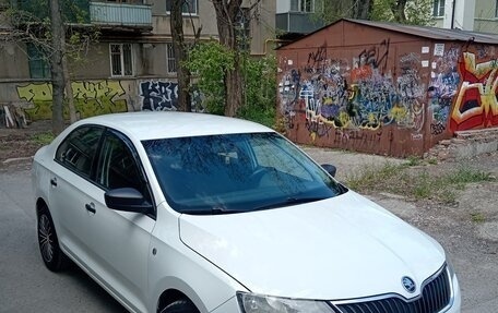 Skoda Rapid I, 2015 год, 900 000 рублей, 3 фотография