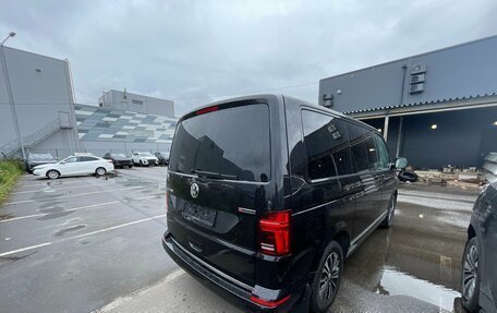 Volkswagen Multivan T6 рестайлинг, 2022 год, 8 394 000 рублей, 5 фотография
