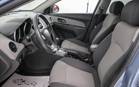 Chevrolet Cruze II, 2010 год, 649 000 рублей, 8 фотография