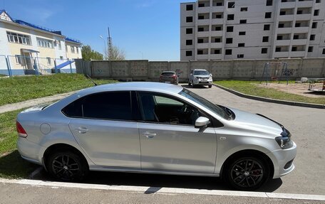 Volkswagen Polo VI (EU Market), 2013 год, 725 000 рублей, 2 фотография