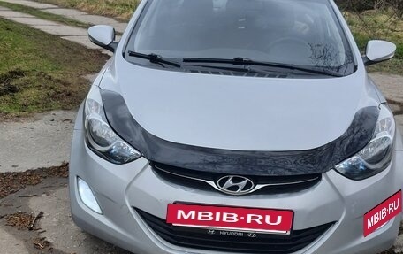 Hyundai Elantra V, 2011 год, 670 000 рублей, 2 фотография
