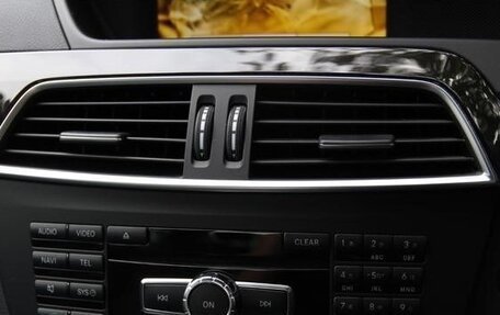 Mercedes-Benz C-Класс, 2015 год, 1 090 000 рублей, 19 фотография