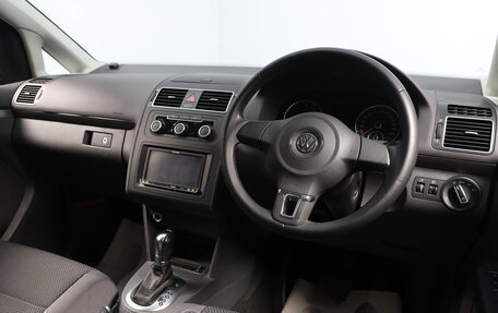 Volkswagen Touran III, 2013 год, 1 499 000 рублей, 10 фотография