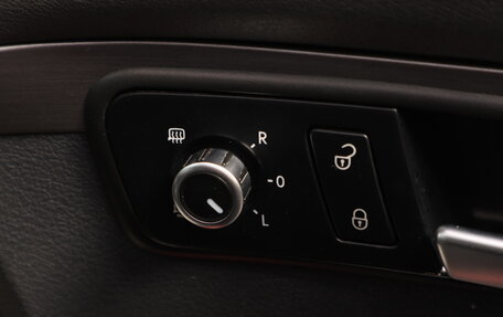 Volkswagen Touran III, 2013 год, 1 499 000 рублей, 15 фотография