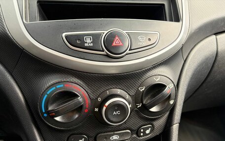 Hyundai Solaris II рестайлинг, 2013 год, 535 000 рублей, 11 фотография