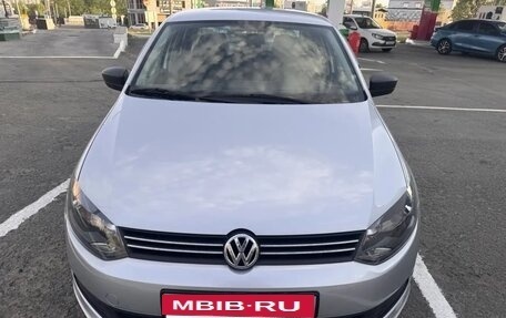 Volkswagen Polo VI (EU Market), 2013 год, 930 000 рублей, 2 фотография