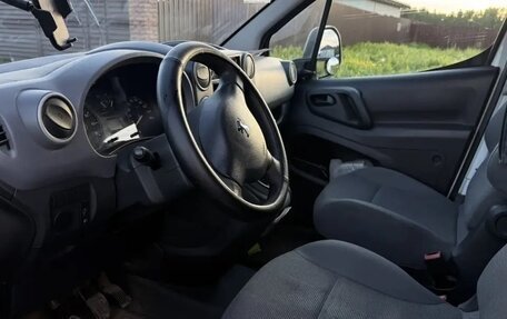 Peugeot Partner II рестайлинг 2, 2011 год, 395 000 рублей, 9 фотография