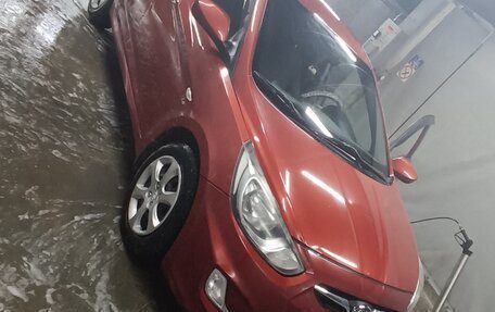 Hyundai Solaris II рестайлинг, 2011 год, 830 000 рублей, 6 фотография