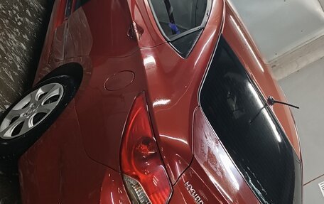 Hyundai Solaris II рестайлинг, 2011 год, 830 000 рублей, 3 фотография