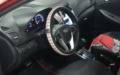 Hyundai Solaris II рестайлинг, 2011 год, 830 000 рублей, 9 фотография