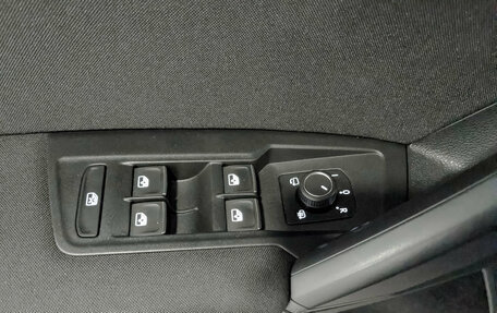Volkswagen Tiguan II, 2020 год, 2 900 000 рублей, 24 фотография
