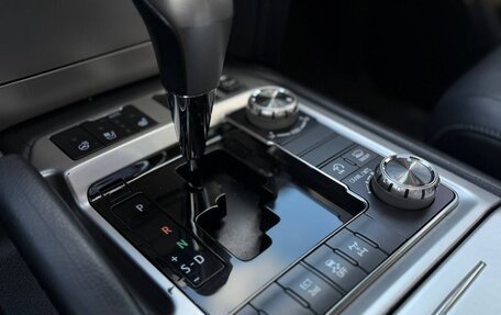 Toyota Land Cruiser 200, 2015 год, 5 450 000 рублей, 12 фотография