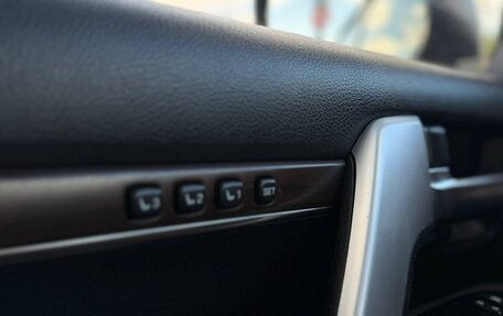 Toyota Land Cruiser 200, 2015 год, 5 450 000 рублей, 17 фотография