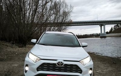 Toyota RAV4, 2021 год, 4 030 000 рублей, 1 фотография