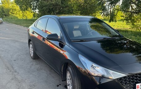 Hyundai Solaris II рестайлинг, 2020 год, 1 400 000 рублей, 1 фотография