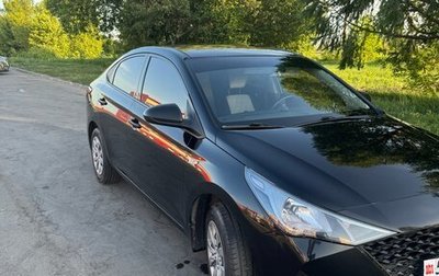 Hyundai Solaris II рестайлинг, 2020 год, 1 400 000 рублей, 1 фотография