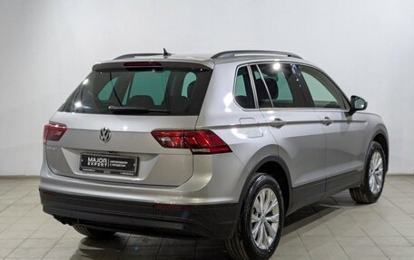 Volkswagen Tiguan II, 2019 год, 2 225 000 рублей, 15 фотография
