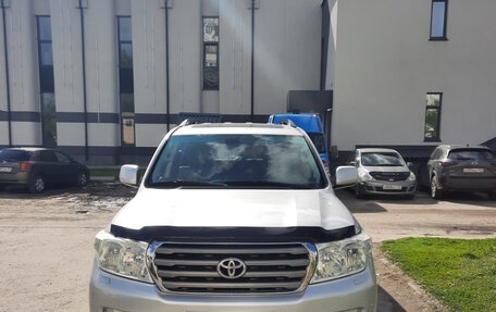 Toyota Land Cruiser 200, 2008 год, 2 600 000 рублей, 2 фотография