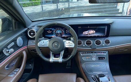 Mercedes-Benz E-Класс AMG, 2019 год, 6 500 000 рублей, 17 фотография