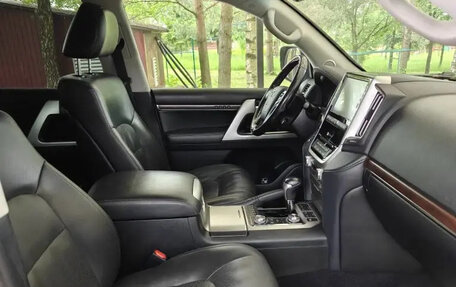 Toyota Land Cruiser 200, 2018 год, 7 500 000 рублей, 8 фотография