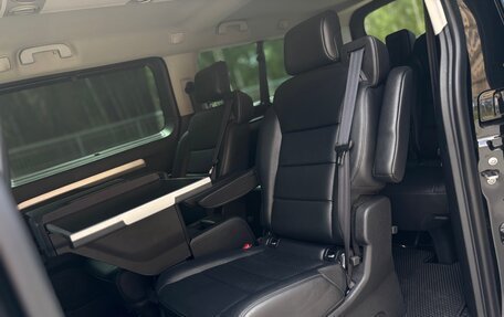 Peugeot Traveller I, 2022 год, 3 330 000 рублей, 13 фотография