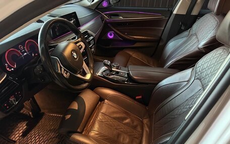 BMW 5 серия, 2019 год, 3 120 000 рублей, 14 фотография