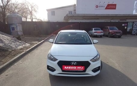 Hyundai Solaris II рестайлинг, 2017 год, 1 100 000 рублей, 2 фотография
