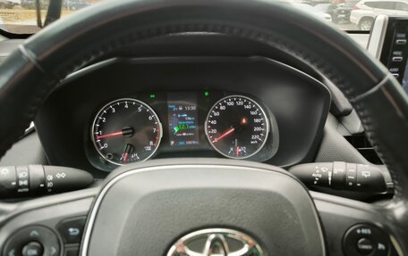 Toyota RAV4, 2021 год, 4 030 000 рублей, 3 фотография
