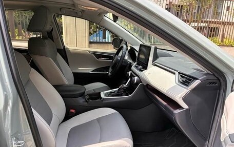 Toyota RAV4, 2026 год, 3 650 000 рублей, 15 фотография