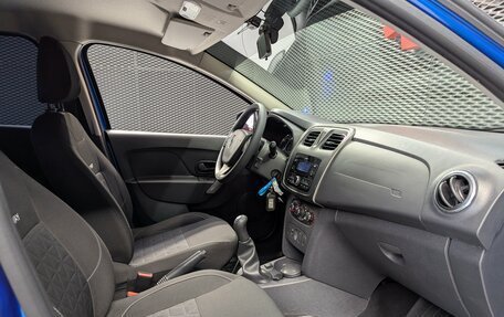 Renault Sandero II рестайлинг, 2017 год, 899 000 рублей, 28 фотография