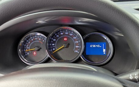 Renault Sandero II рестайлинг, 2017 год, 899 000 рублей, 24 фотография