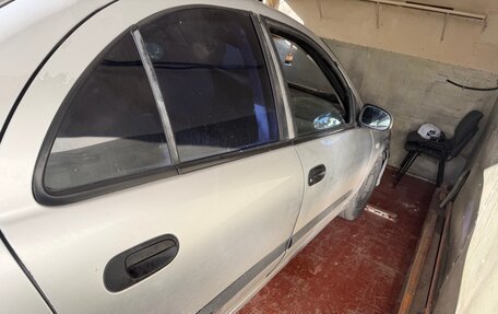 Nissan Almera, 2002 год, 200 000 рублей, 10 фотография