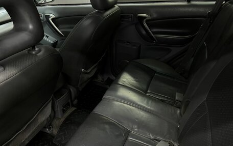 Toyota RAV4, 2001 год, 469 888 рублей, 21 фотография