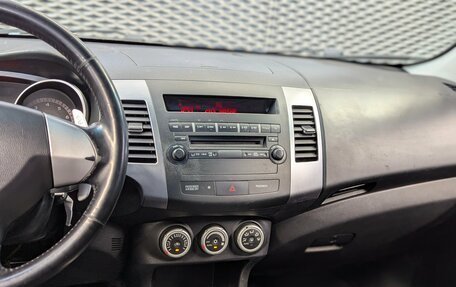 Mitsubishi Outlander III рестайлинг 3, 2007 год, 899 000 рублей, 16 фотография