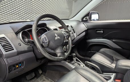 Mitsubishi Outlander III рестайлинг 3, 2008 год, 850 000 рублей, 10 фотография