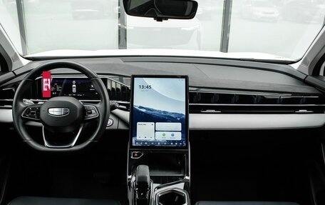 Geely Atlas, 2023 год, 2 650 000 рублей, 13 фотография