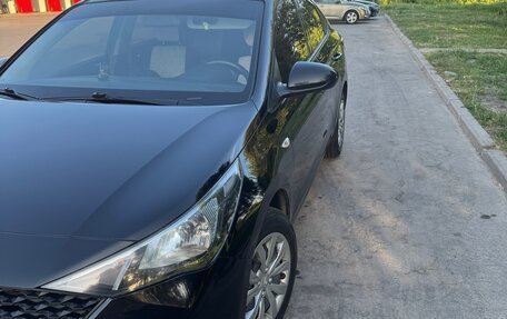 Hyundai Solaris II рестайлинг, 2020 год, 1 400 000 рублей, 2 фотография