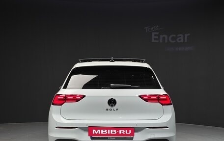 Volkswagen Golf VIII, 2022 год, 2 050 000 рублей, 3 фотография