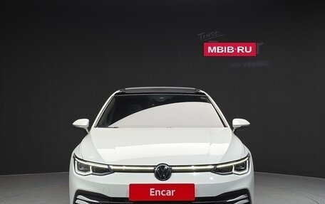 Volkswagen Golf VIII, 2022 год, 2 050 000 рублей, 4 фотография