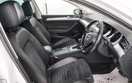 Volkswagen Passat B8 рестайлинг, 2016 год, 1 499 000 рублей, 8 фотография